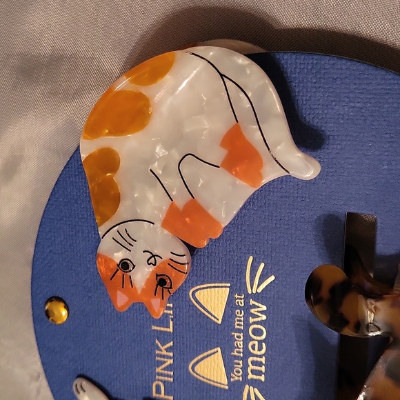 Kitty cat 🐱  hair clips New on card - Picture 3 of 4